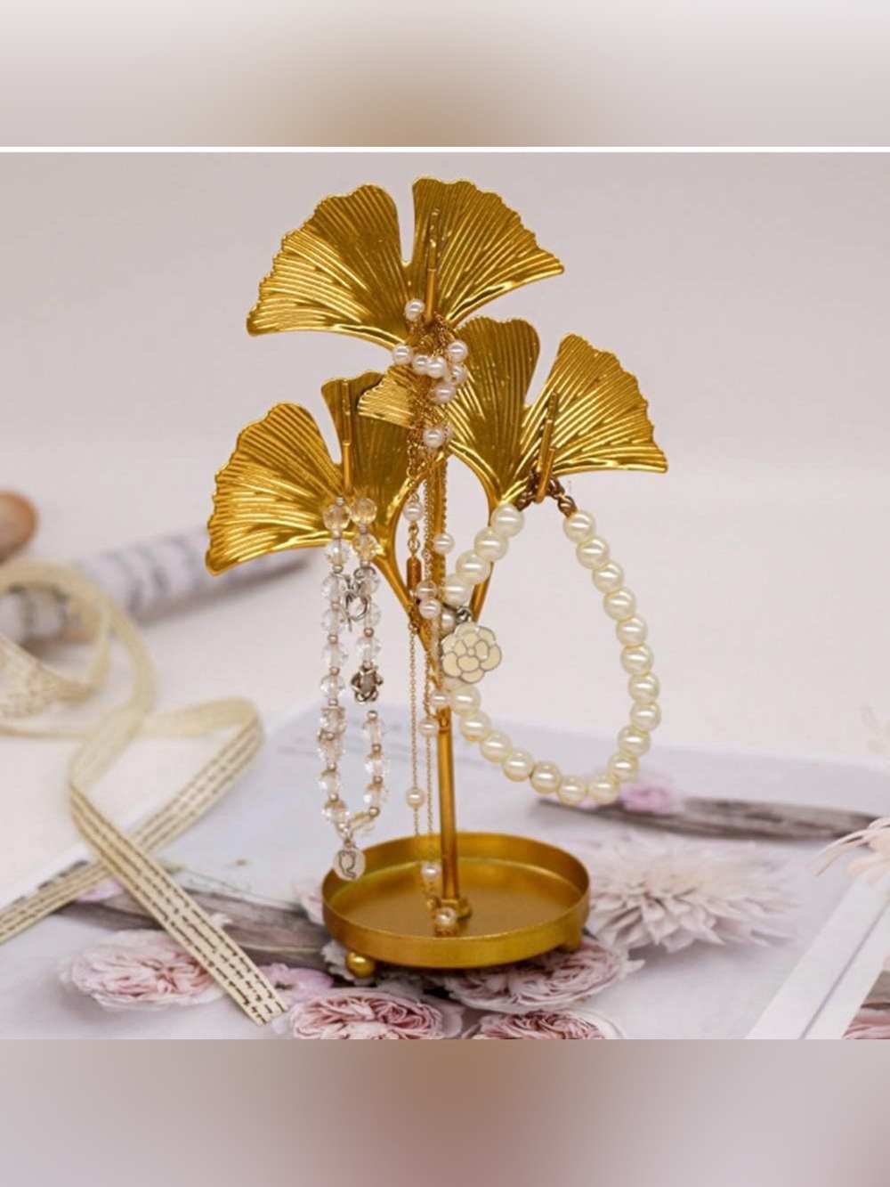 JEWELRY TREE GINKO LEAVES GOLD TONE METAL 3 HOOK DISLAY